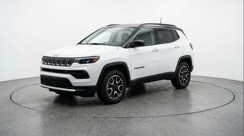 Bright White Clearcoat 2025 Jeep Compass Trailhawk