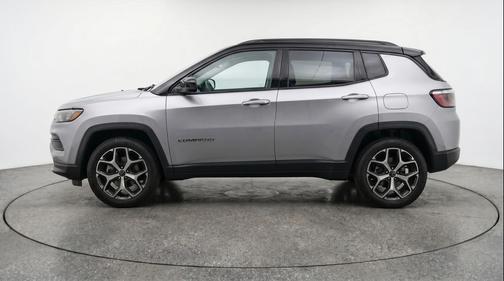 Silver Zynith Metallic Clearcoat 2025 Jeep Compass Limited
