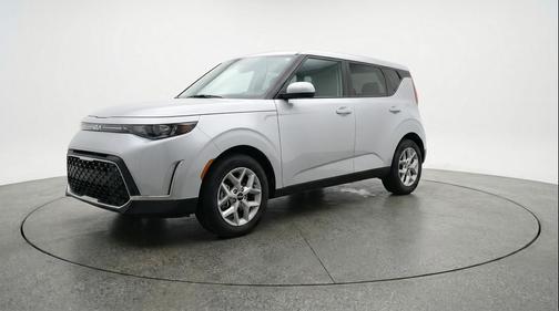 Steel Gray 2025 Kia Soul LX