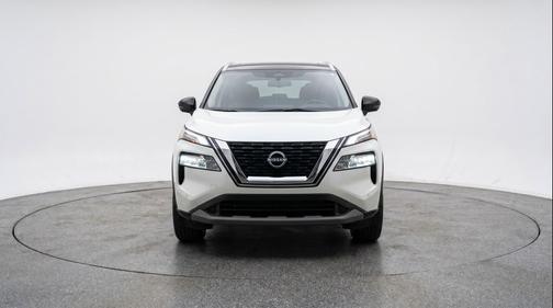 Everest White Pearl Tricoat 2025 Nissan Rogue SV