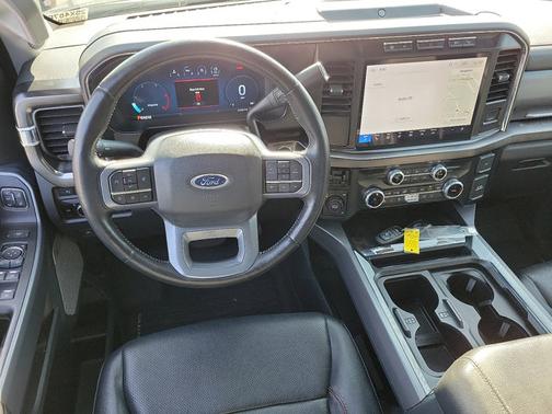 2023 Ford F-350 LARIAT SUPER DUTY