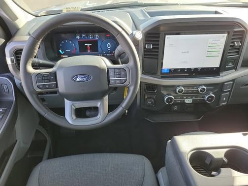 ICONIC SILVER METALLIC 2025 Ford F-150 XLT