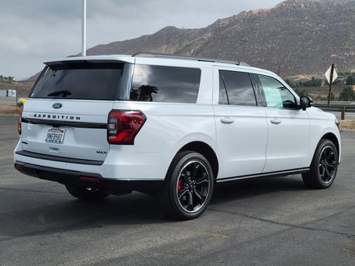 OXFORD WHITE 2024 Ford Expedition LIMITED