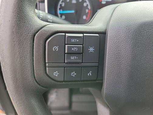 ICONIC SILVER METALLIC 2023 Ford F-150 XL