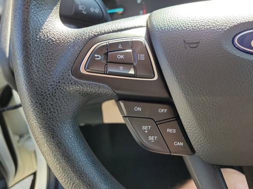 DIAMOND WHITE 2021 Ford EcoSport S