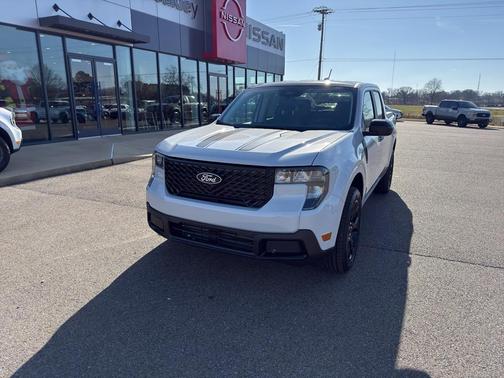 Space White Metallic 2025 Ford Maverick XLT