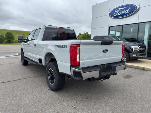 Avalanche 2026 Ford F-250 XLT