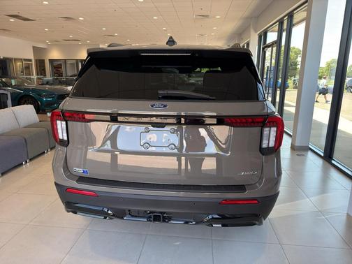 Gray 2026 Ford Explorer ST-Line