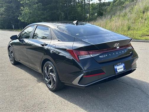 2025 Hyundai ELANTRA HEV Limited