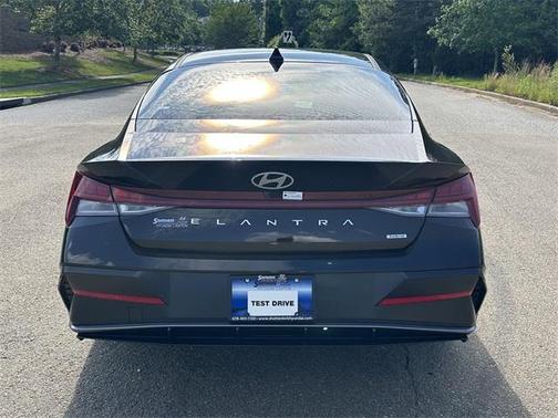 2025 Hyundai ELANTRA HEV Limited
