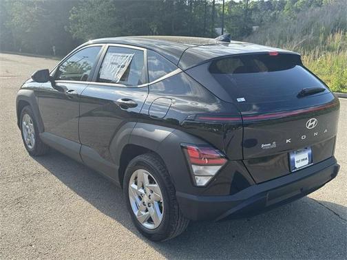 2025 Hyundai KONA SE