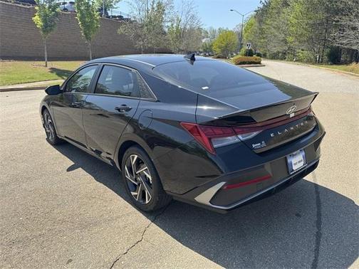 2025 Hyundai ELANTRA HEV SEL Sport
