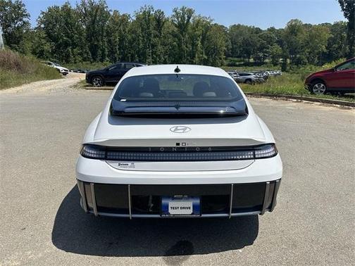 2025 Hyundai IONIQ 6 SE