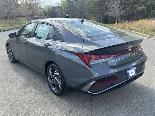 2025 Hyundai ELANTRA HEV SEL Sport
