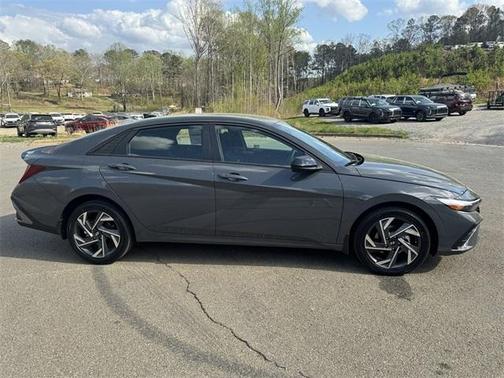 2025 Hyundai ELANTRA HEV SEL Sport