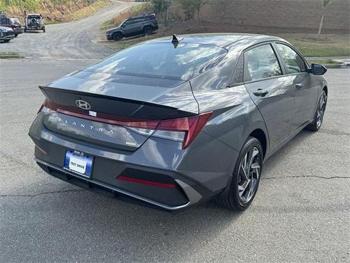 2025 Hyundai ELANTRA HEV SEL Sport