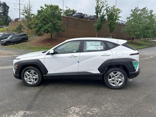 2025 Hyundai KONA SE