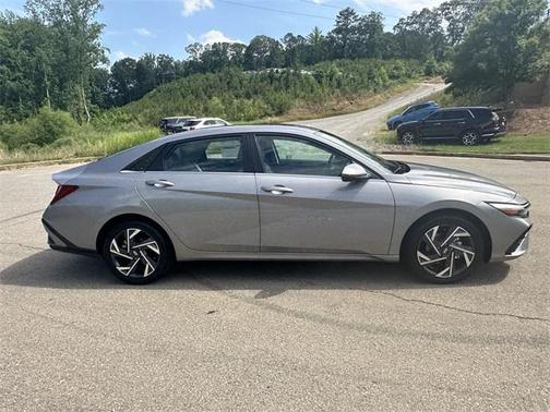 2025 Hyundai ELANTRA HEV Limited
