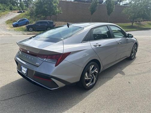 2025 Hyundai ELANTRA HEV Limited