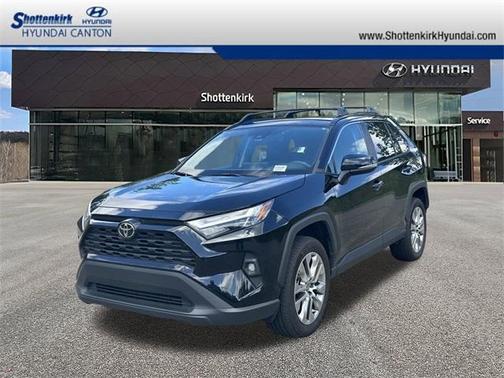 2022 Toyota RAV4 XLE Premium