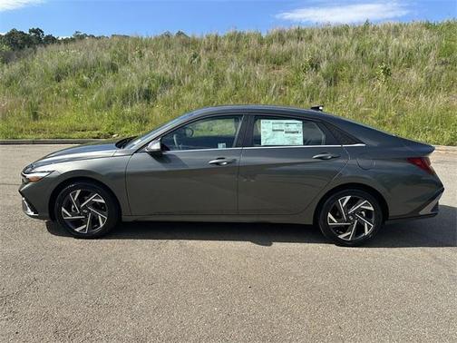 2025 Hyundai ELANTRA HEV Limited
