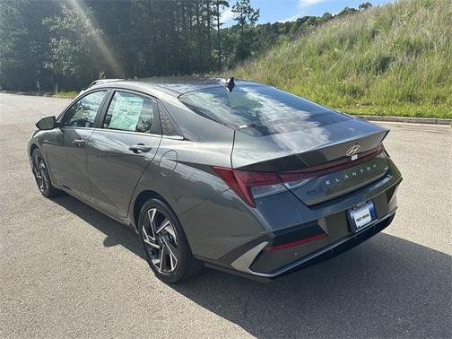 2025 Hyundai ELANTRA HEV Limited