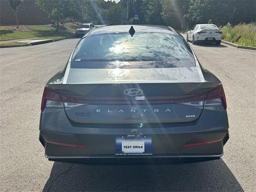 2025 Hyundai ELANTRA HEV Limited