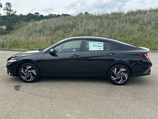 2025 Hyundai ELANTRA HEV SEL Sport