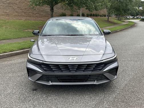 2025 Hyundai ELANTRA HEV SEL Sport