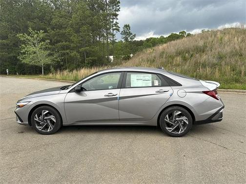 2025 Hyundai ELANTRA HEV SEL Sport