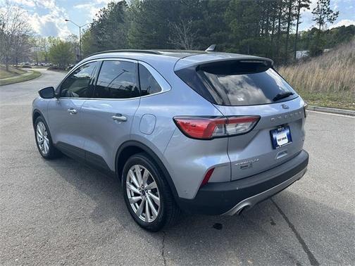 2022 Ford Escape Titanium Hybrid