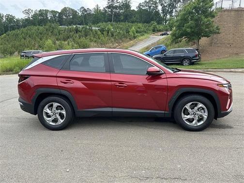 2024 Hyundai TUCSON SE