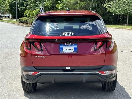 2024 Hyundai TUCSON SE