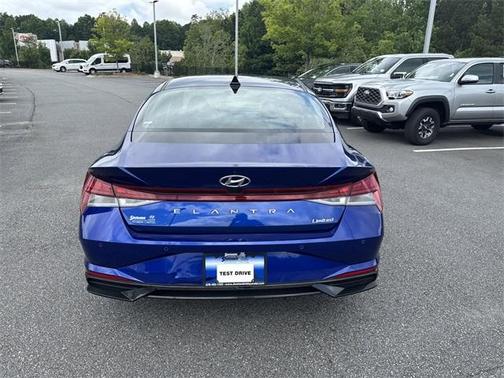 2023 Hyundai ELANTRA Limited