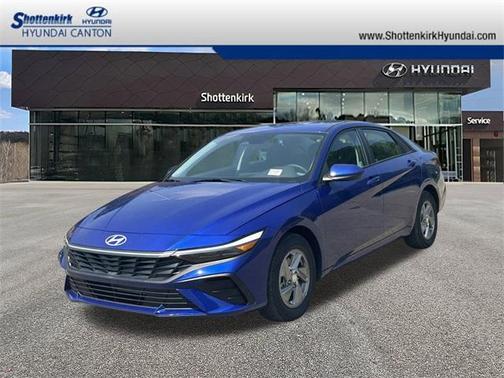2025 Hyundai ELANTRA SE