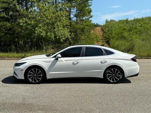 2022 Hyundai SONATA Limited
