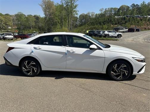 2025 Hyundai ELANTRA HEV Limited