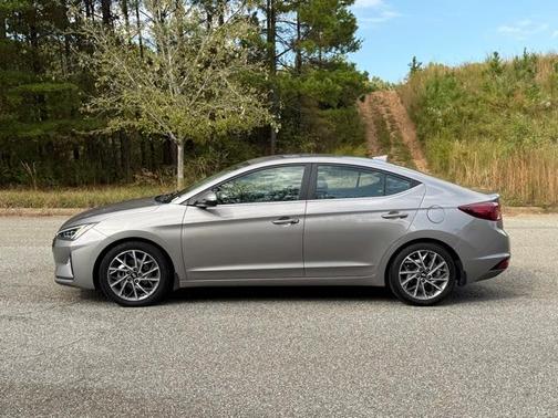 2020 Hyundai ELANTRA Limited