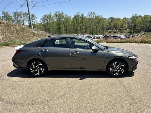 2025 Hyundai ELANTRA HEV Limited