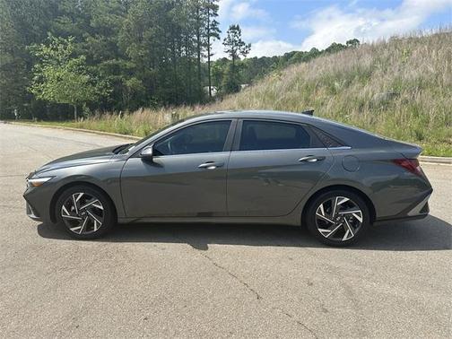 2024 Hyundai ELANTRA HEV Limited