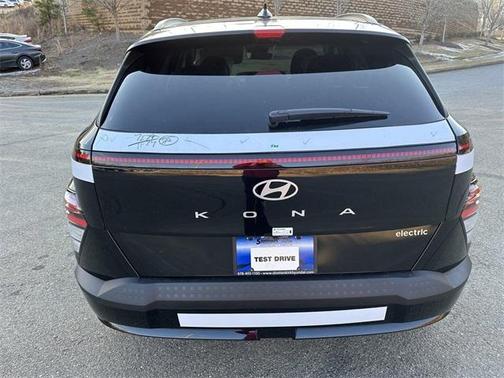 2025 Hyundai KONA EV SEL