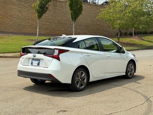 2022 Toyota Prius L