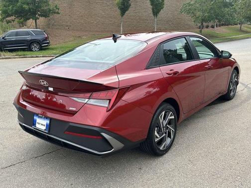 2025 Hyundai ELANTRA HEV SEL Sport