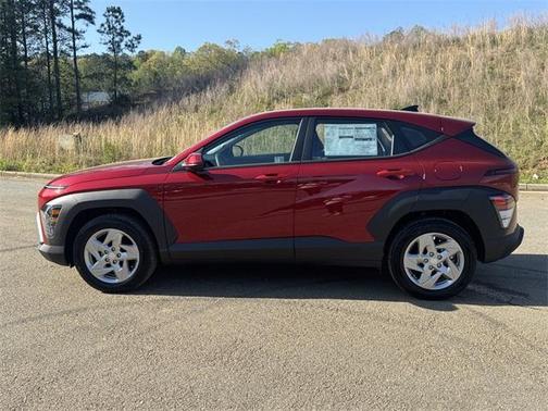 2025 Hyundai KONA SE