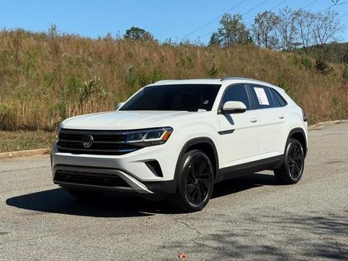 2023 Volkswagen Atlas Cross Sport 2.0T SE w/Technology
