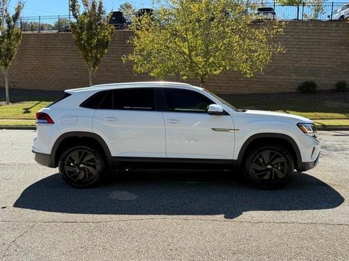 2023 Volkswagen Atlas Cross Sport 2.0T SE w/Technology