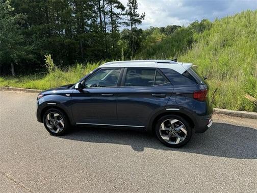 2022 Hyundai VENUE Limited