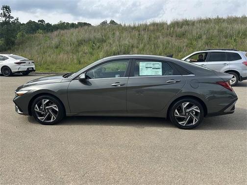 2025 Hyundai ELANTRA HEV Limited