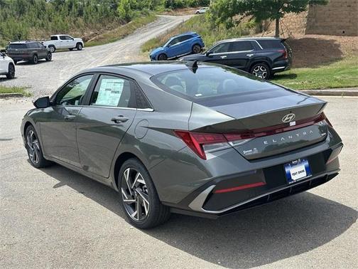2025 Hyundai ELANTRA HEV Limited