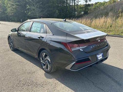 2025 Hyundai ELANTRA HEV Limited